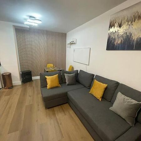 Broadway Suite - Newly Refurbished Stylish Apartment With Free Private Parking - Great Location Birmingham Dış mekan fotoğraf