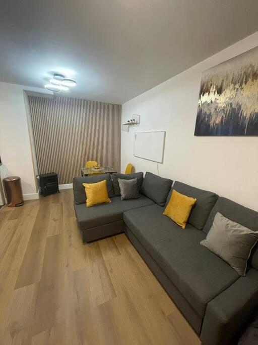 Broadway Suite - Newly Refurbished Stylish Apartment With Free Private Parking - Great Location Birmingham Dış mekan fotoğraf